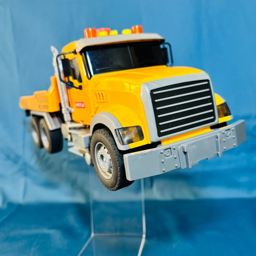 Large Toy Recovery Tow Truck Flatbed 6-Wheel Vehicle Lights Untested